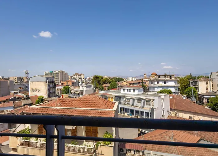 Secret Oasis Apmts 3 * 拉里萨