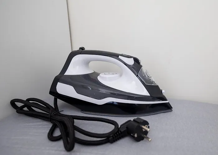 Secret Oasis Apmts 3 *